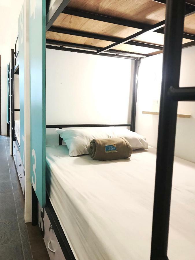 Teduh Hostel Kota Tua Jakarta Exterior foto